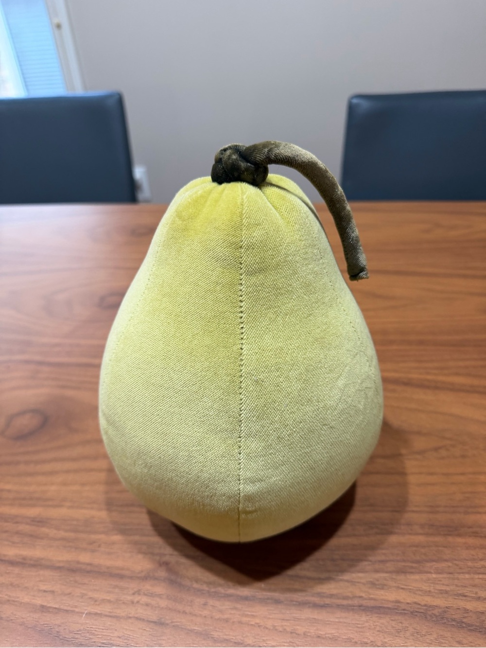 Oi San Francisco *Extremely Rare Vintage Pear Velvet Pillow. *NWOT